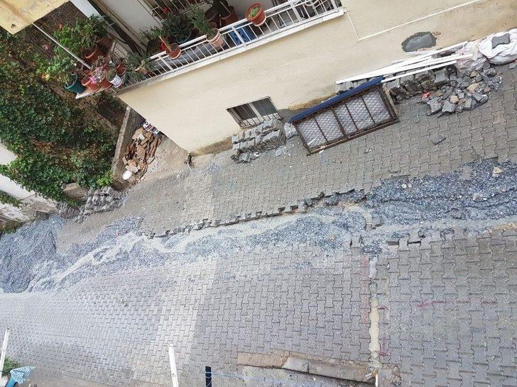 Kuşadası 20 Dakikalık Yağmura Teslim Oldu G4