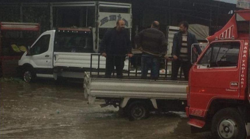 Aydın&rsquo;da Metrekareye Dakikada 1 Kilonun &Uuml;zerinde Yağış D&uuml;şt&uuml;