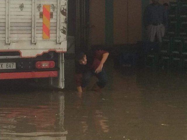 Aydın’da Metrekareye Dakikada 1 Kilonun Üzerinde Yağış Düştü