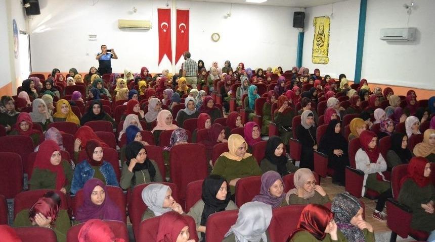 Kozan&rsquo;da &ldquo;sosyal Medyaya Kanmıyorum, Su&ccedil;lara Yaklaşmıyorum&rdquo; Projesi