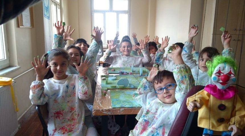 Minikler Kendi Kuklalarını Yaptı