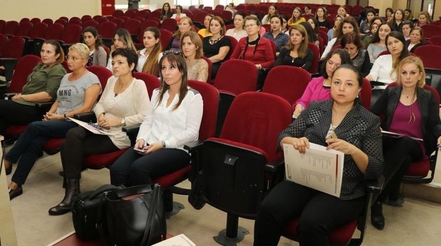 Kadın Memurlar Meme Kanseri Hakkında Bilgilendirildi