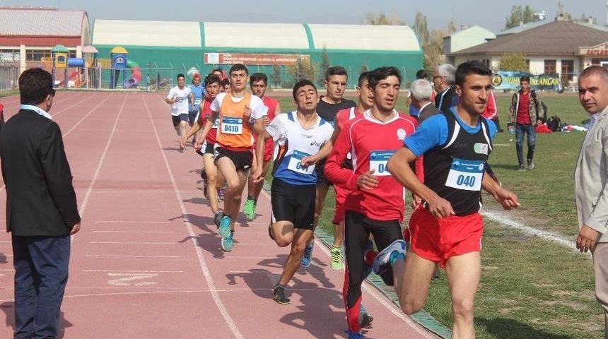 Ağrı&rsquo;da &Ccedil;ogep Gen&ccedil;lik Koşusu Ger&ccedil;ekleştirildi