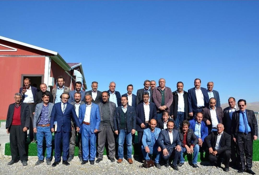 &Ccedil;at&rsquo;ta Muhtarlar G&uuml;n&uuml; S&uuml;rprizi