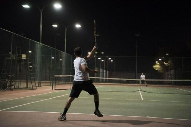 Anadolu Üniversitesi’nde ’cumhuriyet Bayramı Tenis Turnuvası’ Heyecanı