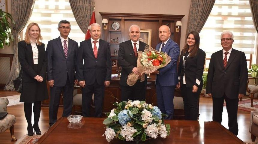 Vali G&uuml;ven&ccedil;er: "ptt Teşkilatı &Ccedil;ağın Gerektirdiği Yeni İhtiya&ccedil;lara Cevap Veriyor"