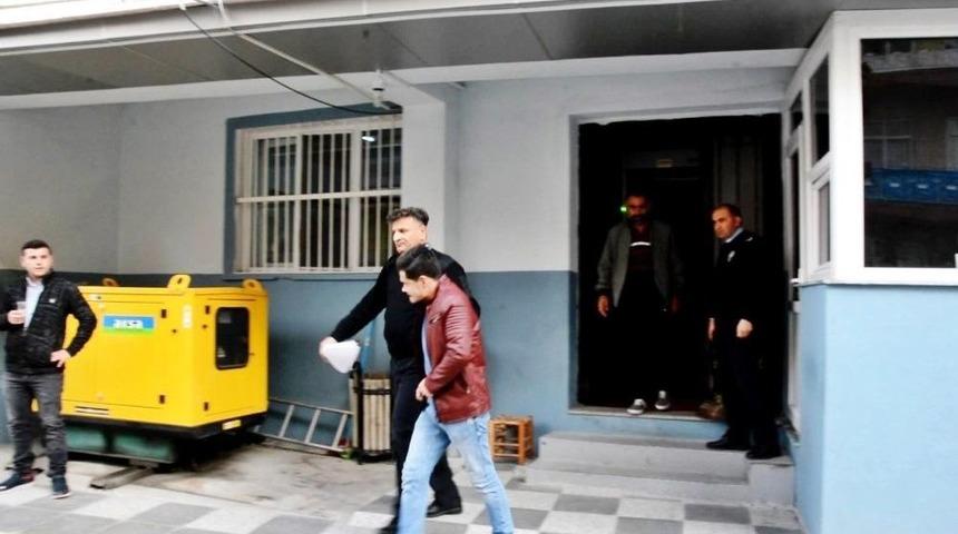 Sahte Ehliyet İle Telefon Almak İsterken Yakalandı