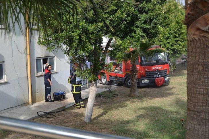 Kozan İlçe Emniyet Müdürlüğü Binasında Yangın G2