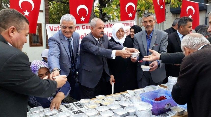 Dernekten Aşure Etkinliği