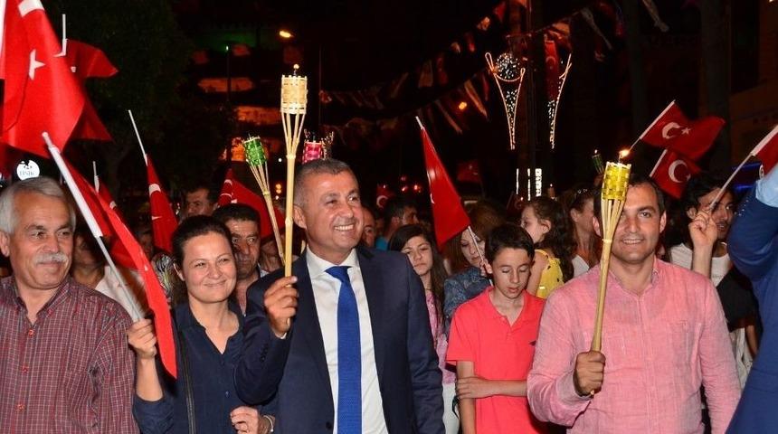 Manavgat&rsquo;ta Fener Alaylı, Konserli Cumhuriyet Kutlaması