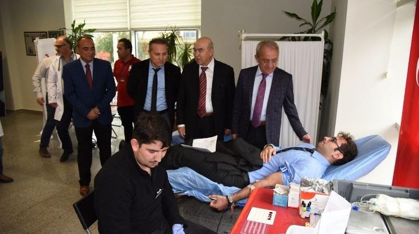 Başkan Erg&uuml;n&rsquo;den Kan Bağışına Destek &Ccedil;ağrısı