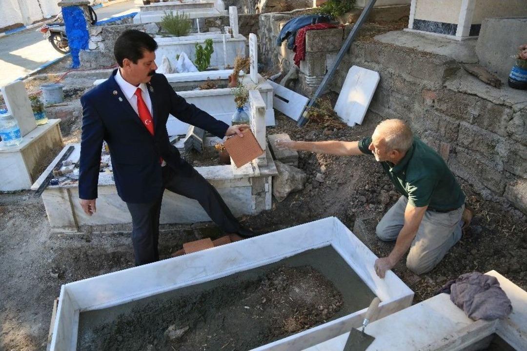 A&ccedil;lıktan &Ouml;len Gazi Mezar Taşına Kavuştu