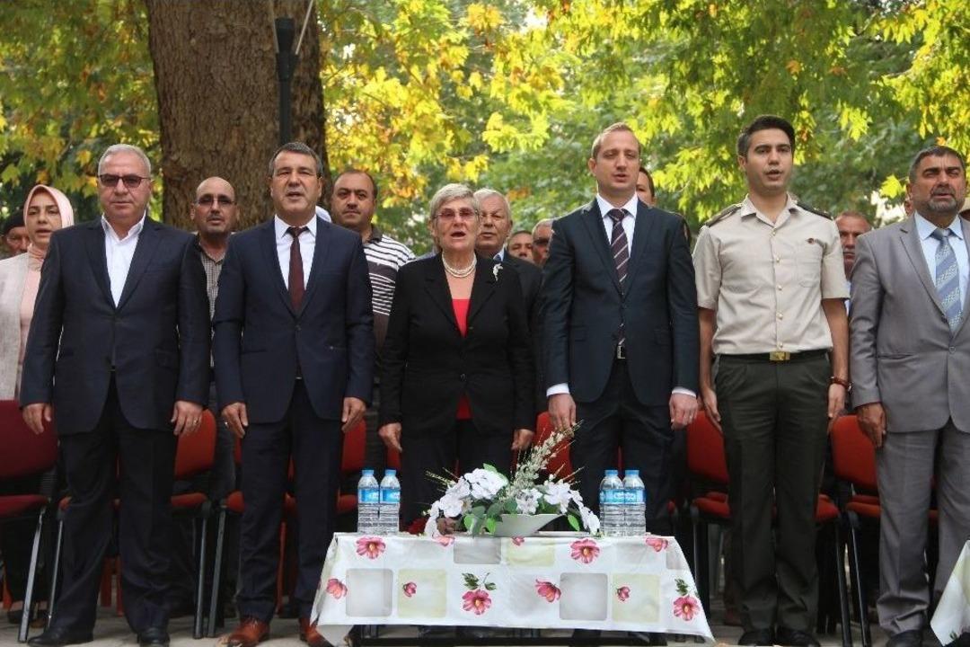 Canan Karatay: "zeytinyağı Hastalıkları &Ouml;nl&uuml;yor"