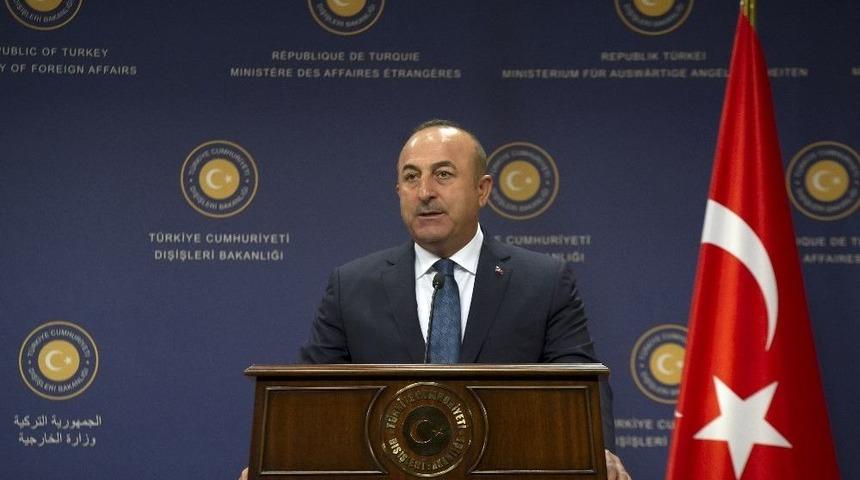Bakan &Ccedil;avuşoğlu&rsquo;ndan Yunan Gazeteciye Tokat Gibi Cevap