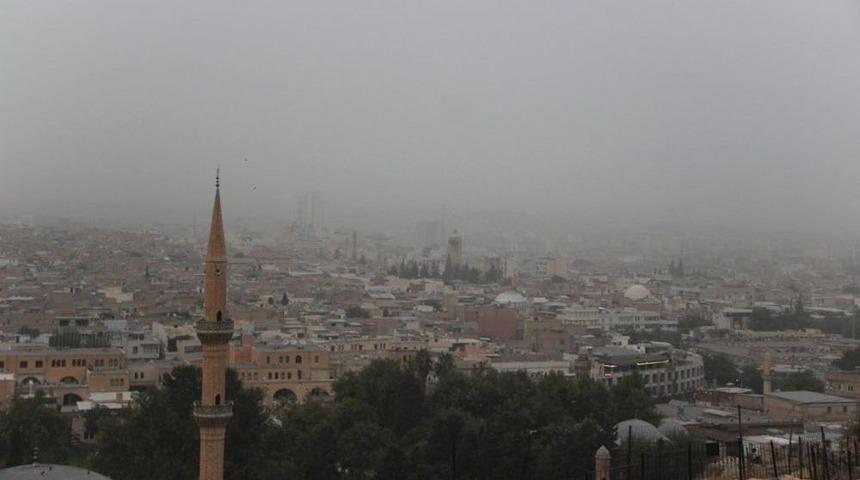 Şanlıurfa&rsquo;yı Toz Bulutu Kapladı