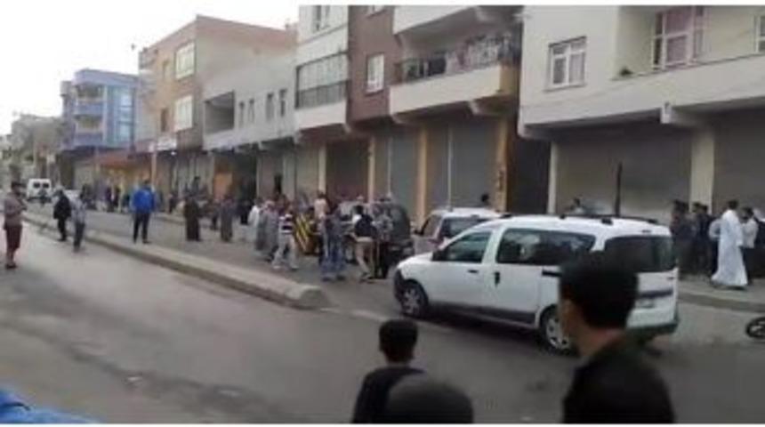 3 Kişinin Yaralandığı Bıçaklı Kavga Kamerada