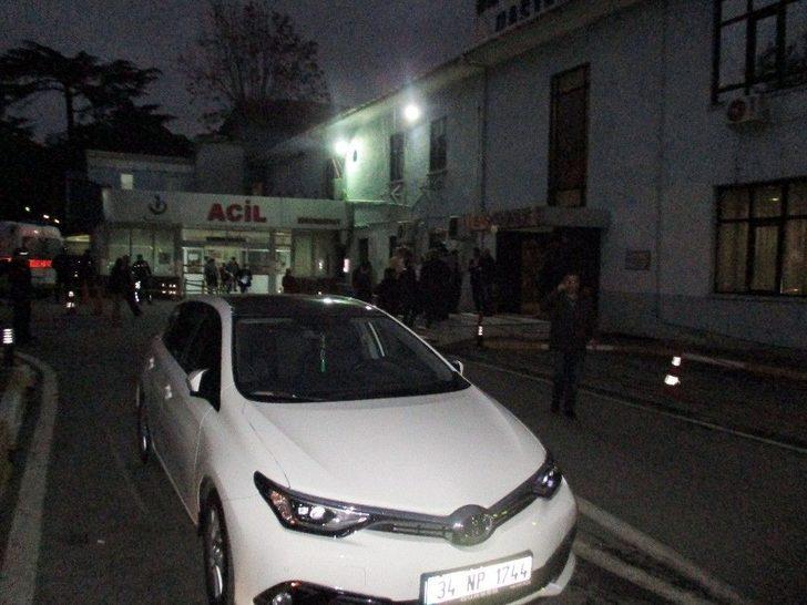 Hastane Önünde Silahlı Çatışma: 5 Yaralı G1