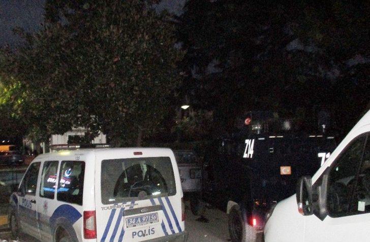 Hastane Önünde Silahlı Çatışma: 5 Yaralı G2