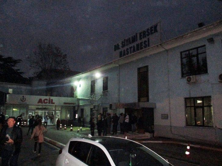 Hastane Önünde Silahlı Çatışma: 5 Yaralı G3