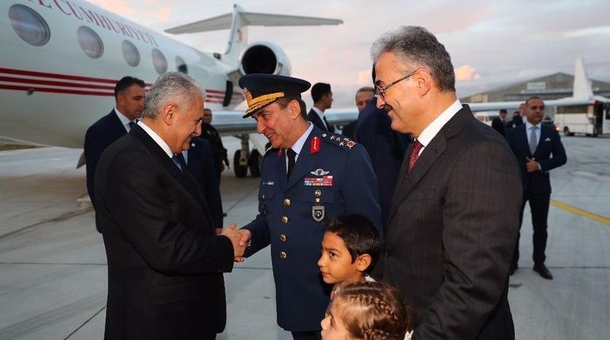 Başbakan Yıldırım, Çiğli 2. Ana Jet Üssü’nü Ziyaret Etti