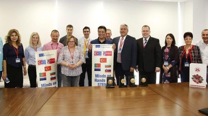 Gen&ccedil;, Eğitimcileri Ağırladı