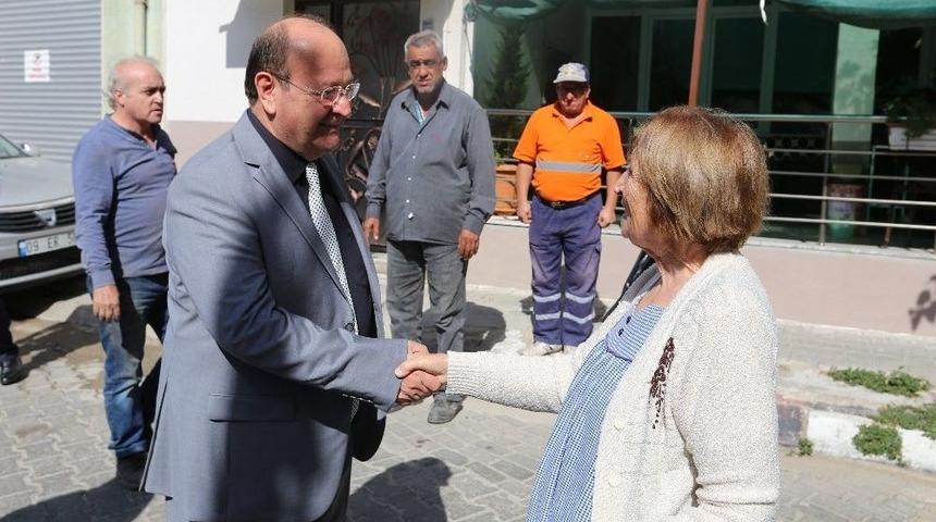 Başkan &Ouml;zakcan Katıldığı Aşure Hayrında Vatandaşlarla Buluştu