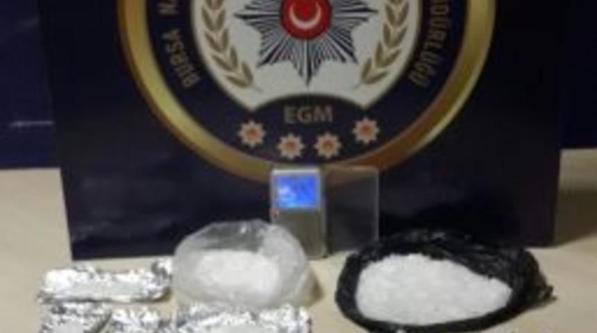 Ş&uuml;phe &Uuml;zerine Durdurulan Ara&ccedil;tan 326 Gram Metamfetamin &Ccedil;ıktı