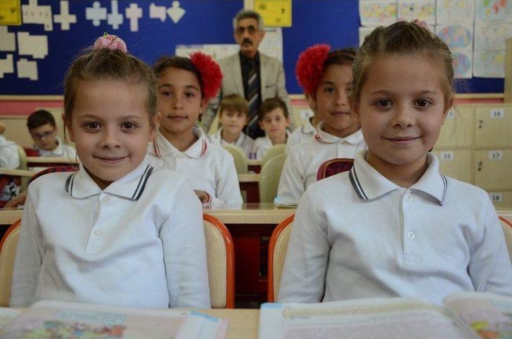 Bu Sınıfta Tam 4 Çift İkiz Var G2