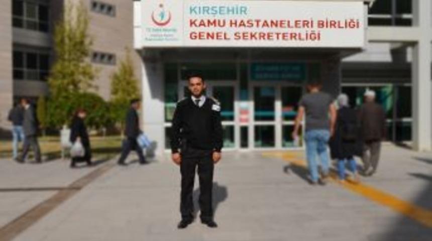 G&uuml;venlik G&ouml;revlisinden İnsanlık Dersi