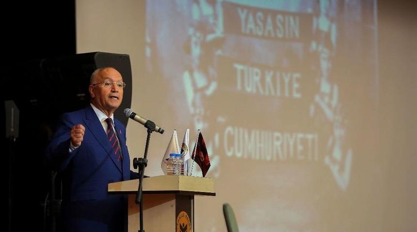 İlhan Şeşen Ve Sunay Akın Aynı Sahnede