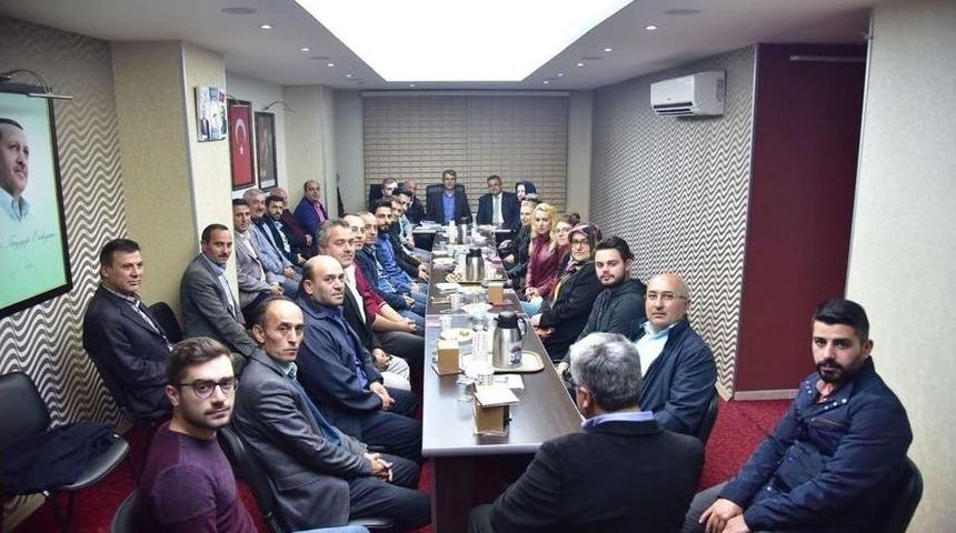 Başkan Yağcı Ak Parti Merkez İl&ccedil;e Y&ouml;netim Kurulu Toplantısına Katıldı