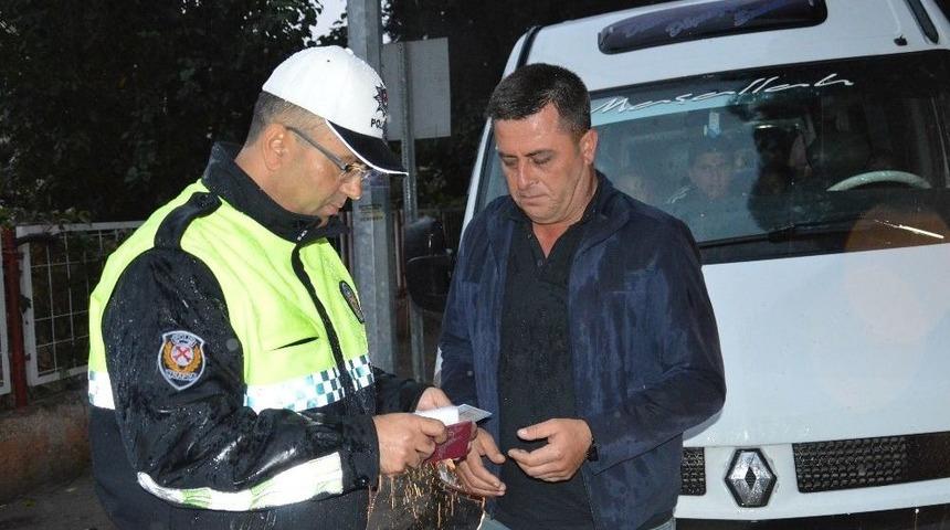 Manisa&rsquo;da Okul Servislerine Sıkı Denetim