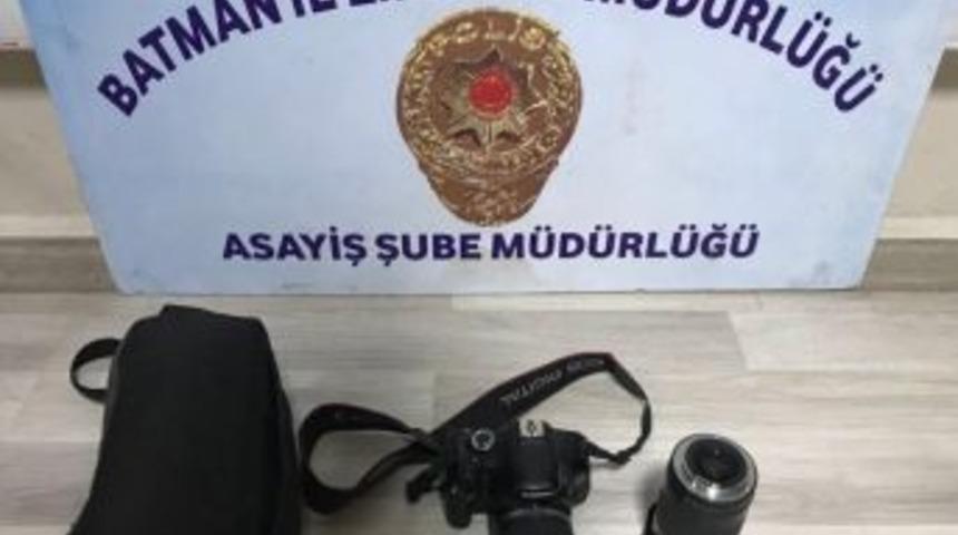 Batman&rsquo;da Bı&ccedil;ak Zoruyla Vatandaşların Eşyalarını Gasp Eden Zanlı Yakalandı