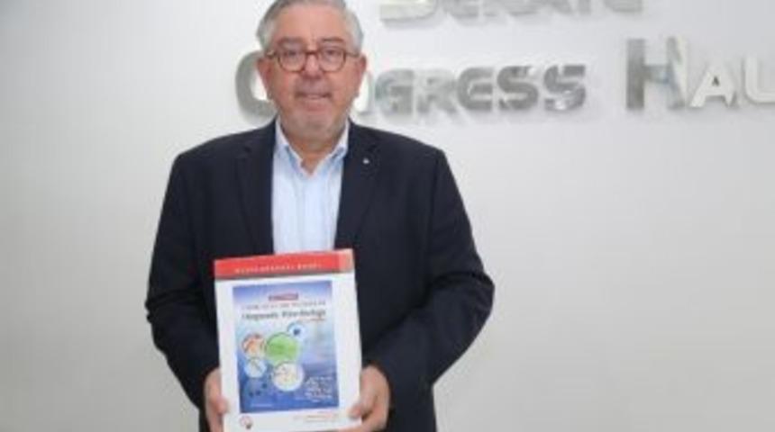 Prof. Dr. Başustaoğlu, Tıp D&uuml;nyasına Bir Kitap Daha Kazandırdı