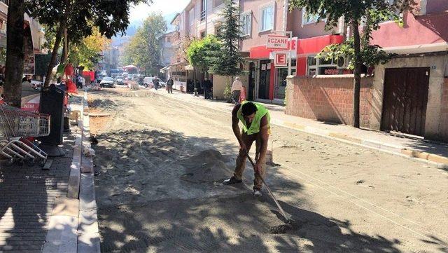 Başiskele’de 100 Metrelik Yol Bir Günde Onarıldı