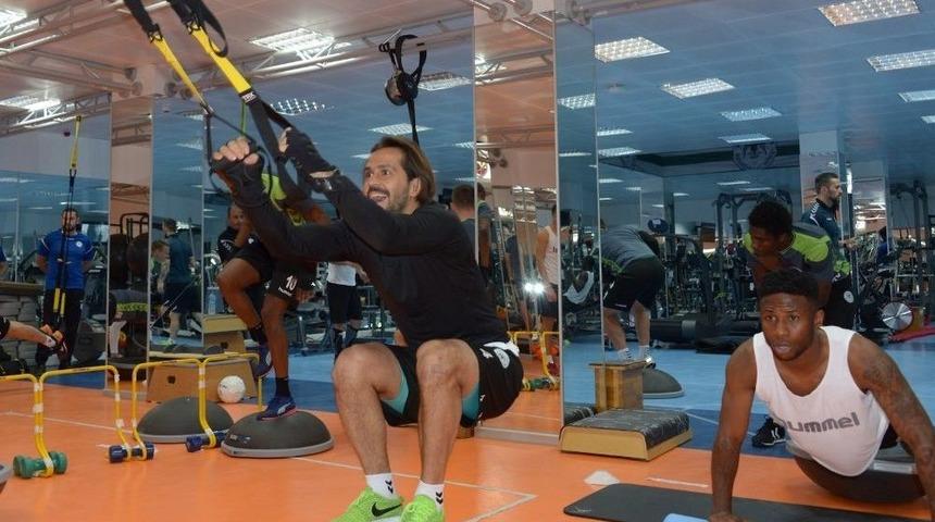 Atiker Konyaspor Salonda Çalıştı