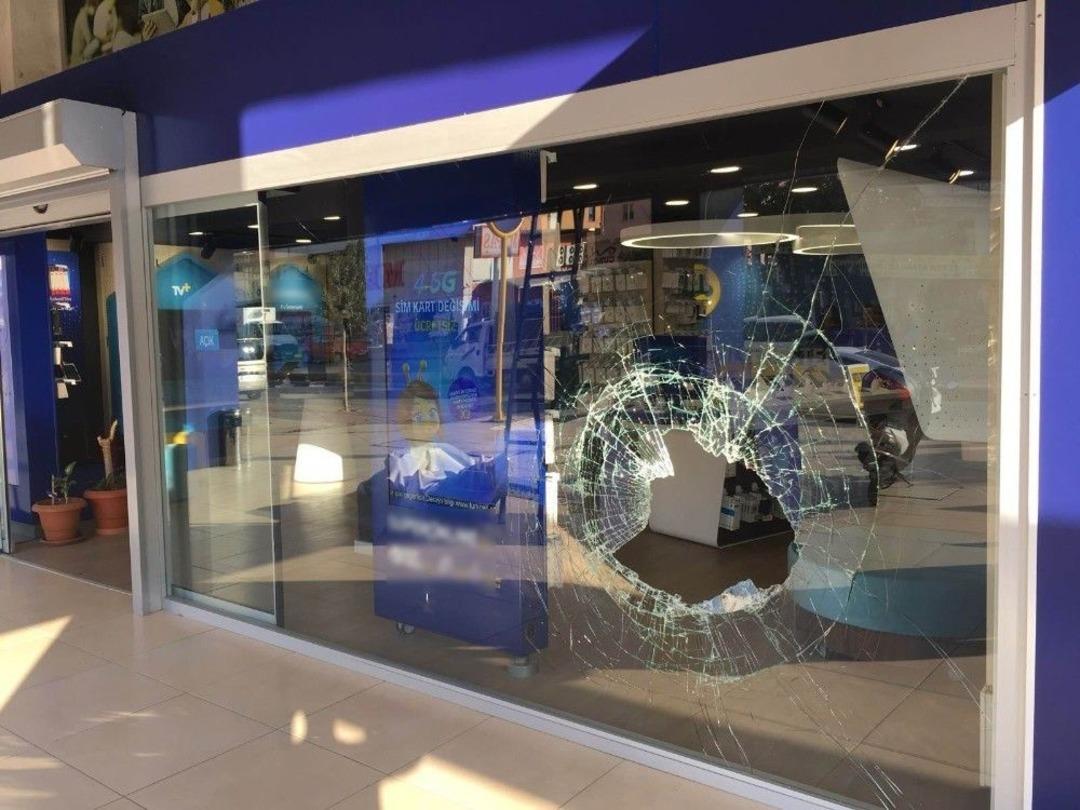 Hırsızı Yerde Bıraktığı Kan Yakalattı