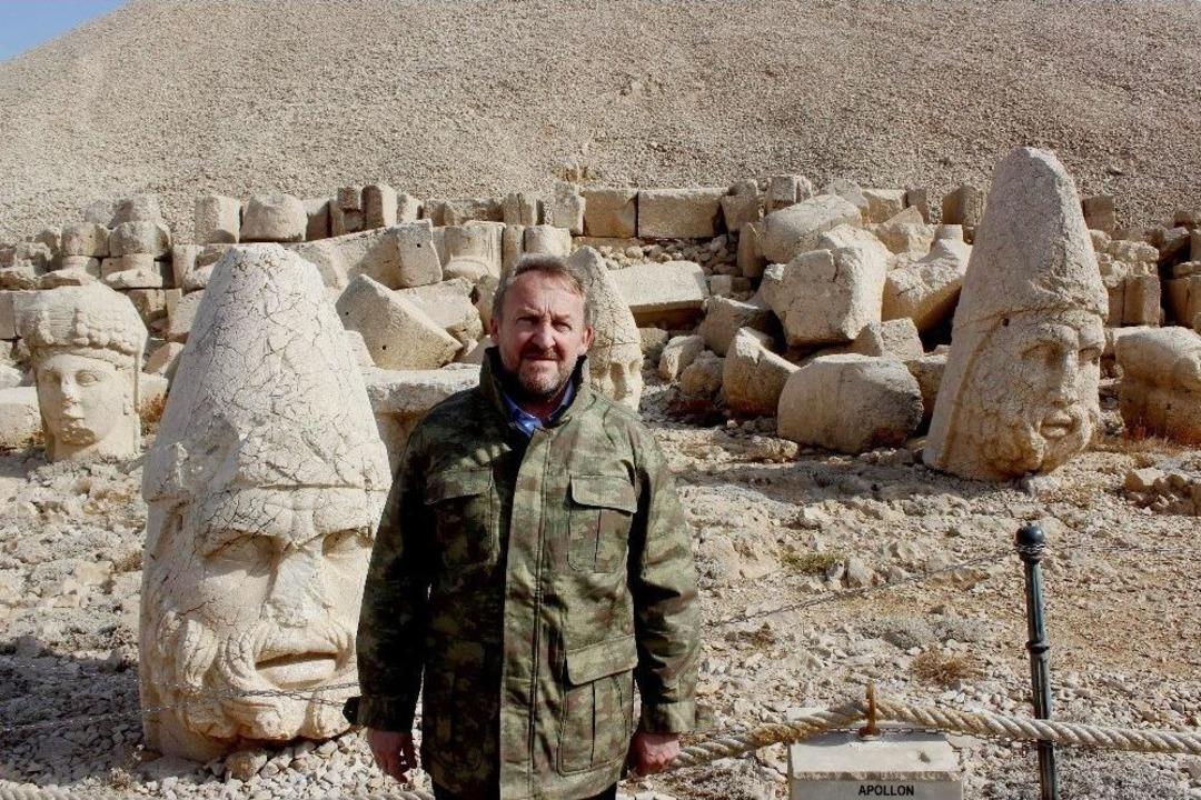 Begovi&ccedil;, Nemrut Dağı&rsquo;na Helikopter İle Geldi