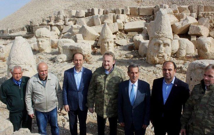 Begoviç, Nemrut Dağı’na Helikopter İle Geldi G1