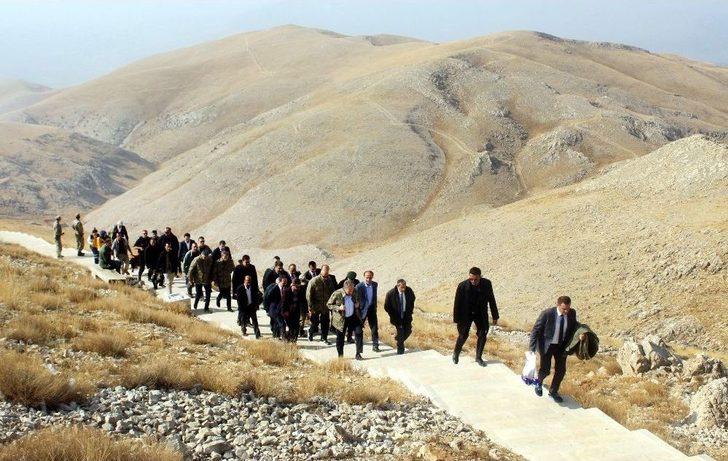 Begoviç, Nemrut Dağı’na Helikopter İle Geldi G5