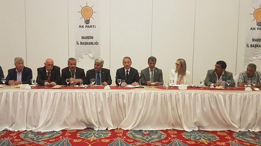 Ak Parti İl Başkanı D&uuml;ndar Muhtarlarla Bir Araya Geldi