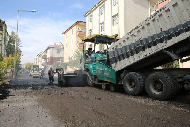 Tacettin Veli Mahallesi’nde 2 Bin 200 Ton Asfalt Kullanıldı