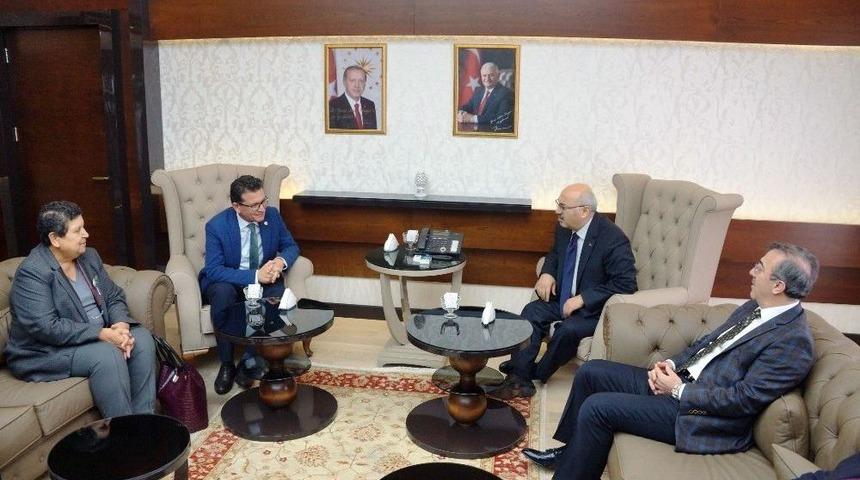 Tbmm M&uuml;lteci Hakları Alt Komisyonu Başkanı Uslu: &ldquo;avrupa S&ouml;z&uuml;nde Durmadı&rdquo;