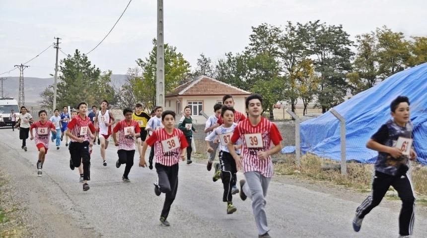 Sungurlu&rsquo;da Kros Yarışları Nefes Kesti