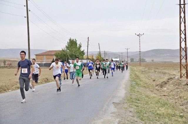 Sungurlu’da Kros Yarışları Nefes Kesti