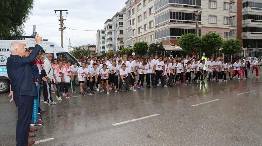 Torbalı&rsquo;da Cumhuriyet İ&ccedil;in Koştular
