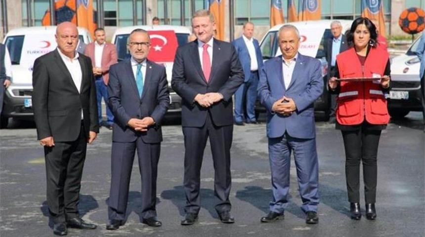 Medipol Başakşehir, İyilik Filosu&rsquo;na 15 Ara&ccedil; Bağışladı