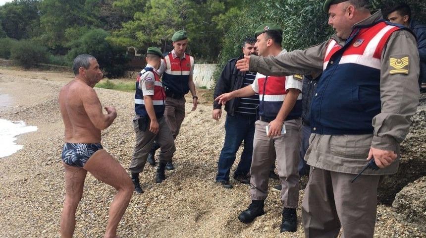 Dalgalı Denize Giren Macar Turist Son Anda Kurtarıldı