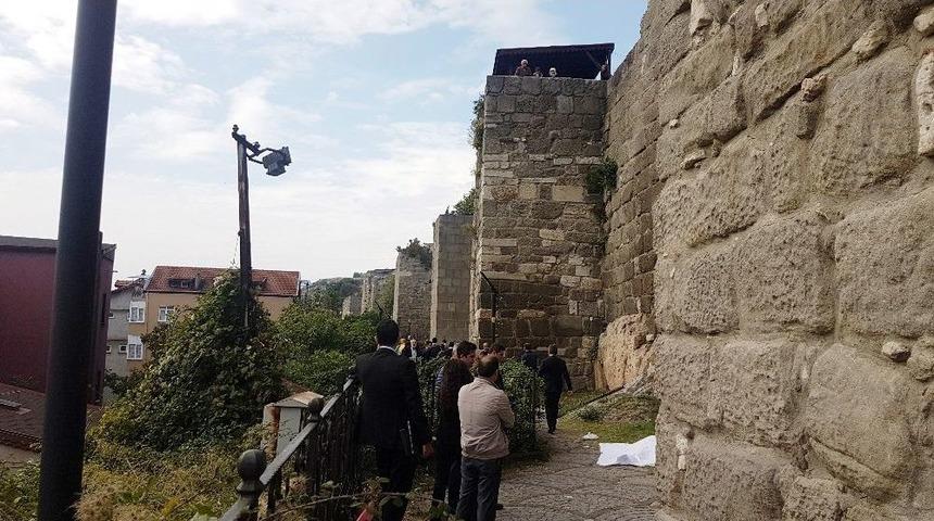 Amasra&rsquo;da Kale Surlarından D&uuml;şen Şahıs Hayatını Kaybetti