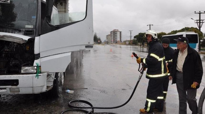 Seyir Halindeki Kamyonda Yangın